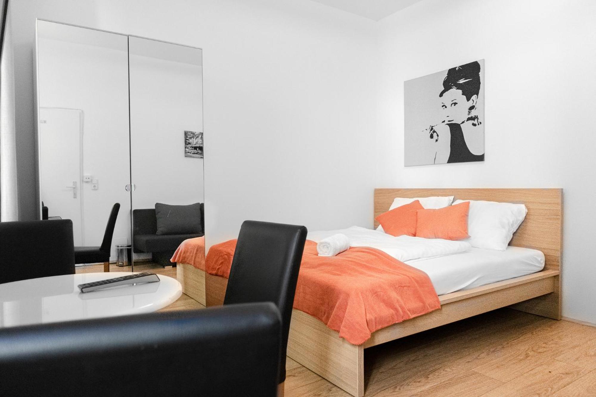 Lovely 2Br Shared Apartment, Enkplatz U3, 15Min To Center Wiedeń Zewnętrze zdjęcie